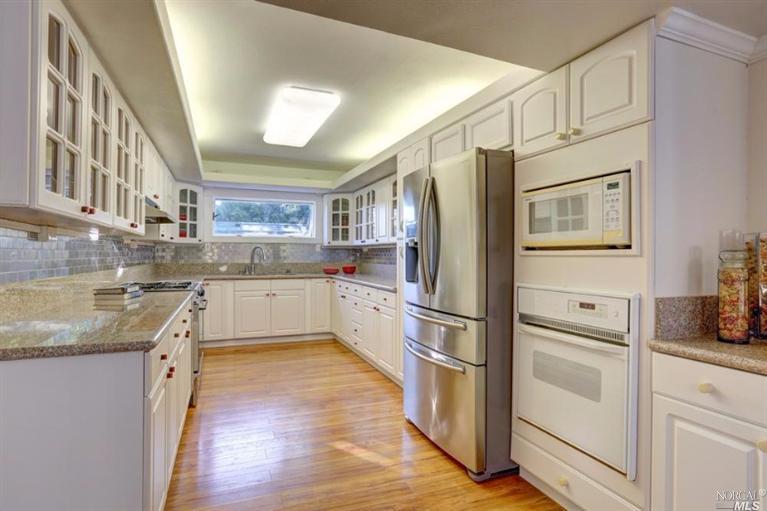111 Gregory Dr, Fairfax, CA 94930 photo 7