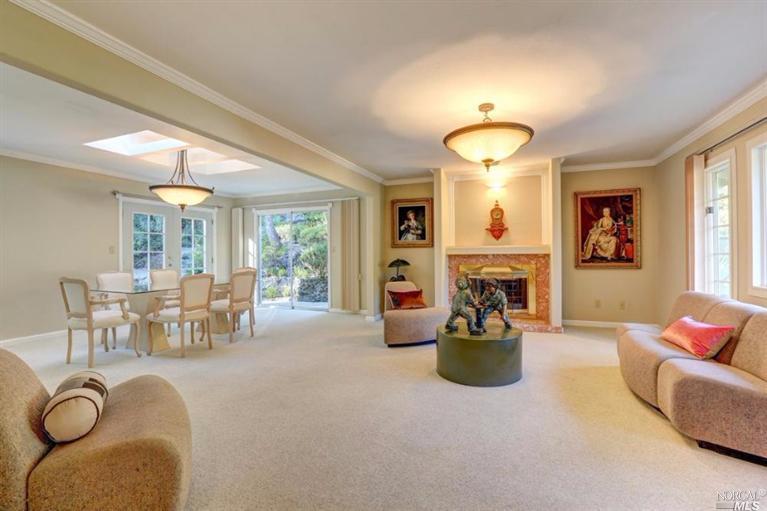111 Gregory Dr, Fairfax, CA 94930 photo 3