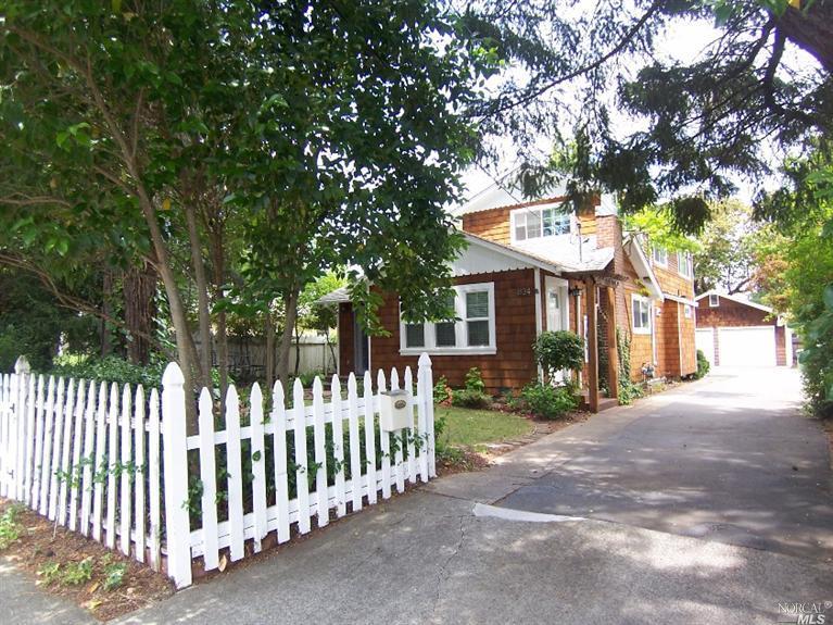 834 Cypress Ave, Ukiah, CA 95482 photo 2