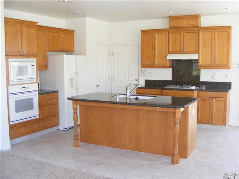 400 Klein Ave, Vallejo, CA 94592 photo 2