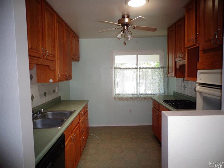 261 Ebbetts Pass Rd, Vallejo, CA 94589 photo 1