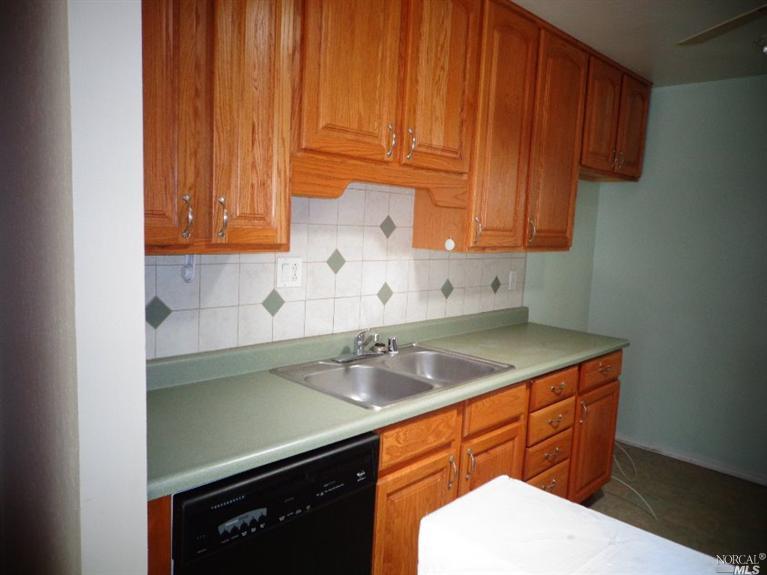 261 Ebbetts Pass Rd, Vallejo, CA 94589 photo 3
