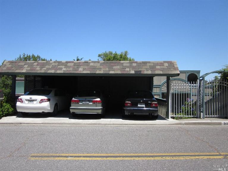 327 Carrera Dr, Mill Valley, CA 94941 photo 5