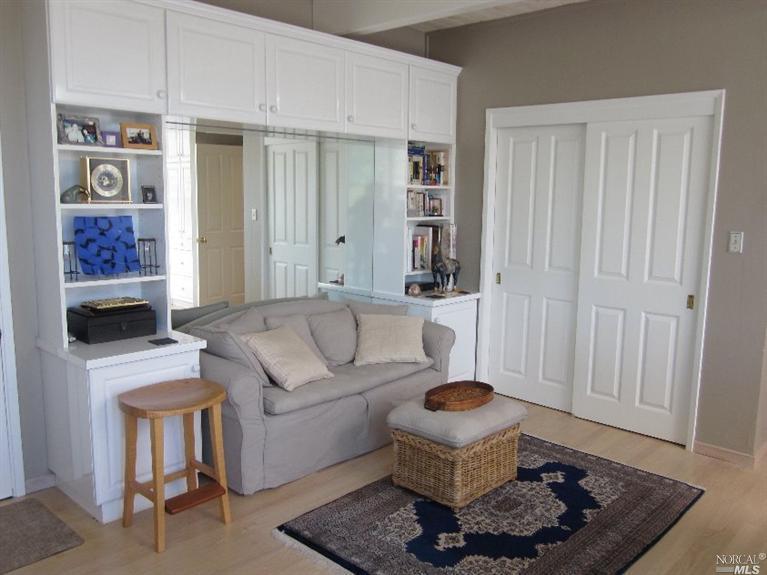 327 Carrera Dr, Mill Valley, CA 94941 photo 8
