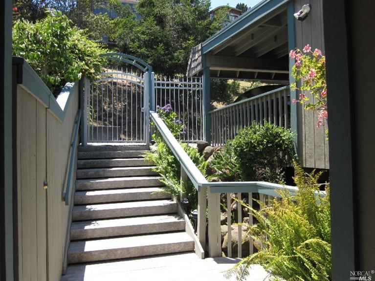 327 Carrera Dr, Mill Valley, CA 94941 photo 32