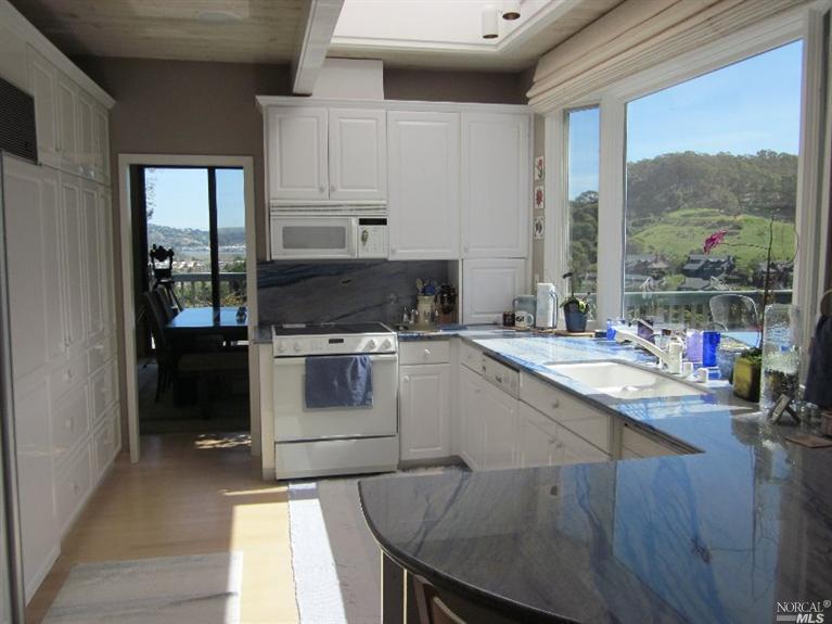 327 Carrera Dr, Mill Valley, CA 94941 photo 6