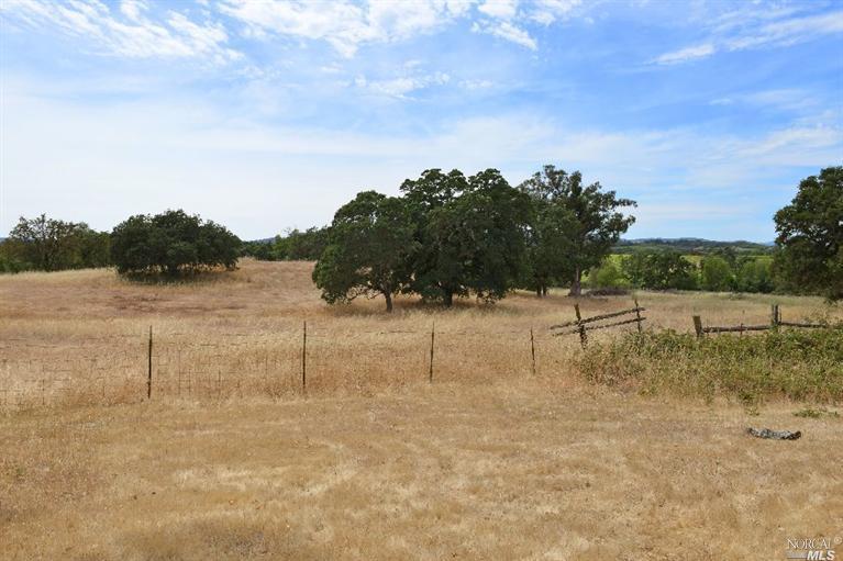 7129 Windsor Rd, Windsor, CA 95492 photo 4