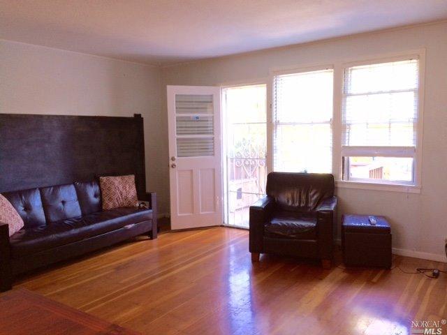77 Rodgers St, Vallejo, CA 94590 photo 4