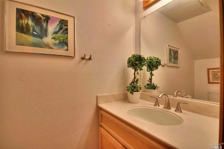 37 Flicker Dr, Novato, CA 94949 photo 15