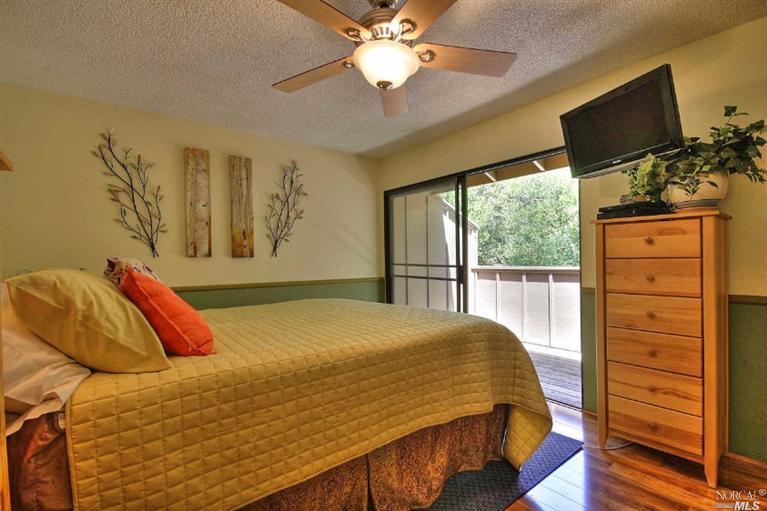 37 Flicker Dr, Novato, CA 94949 photo 9
