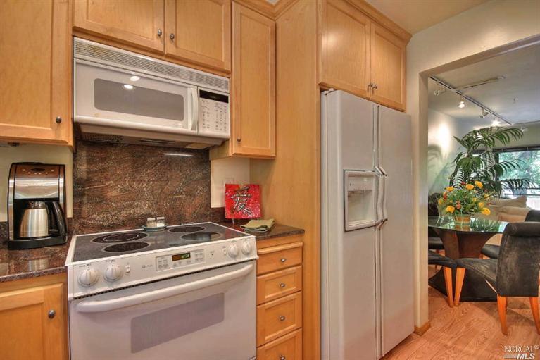 37 Flicker Dr, Novato, CA 94949 photo 8