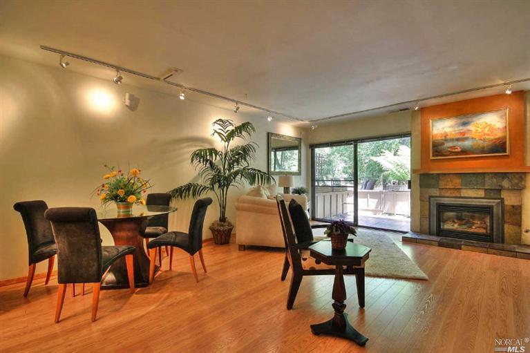 37 Flicker Dr, Novato, CA 94949 photo 3