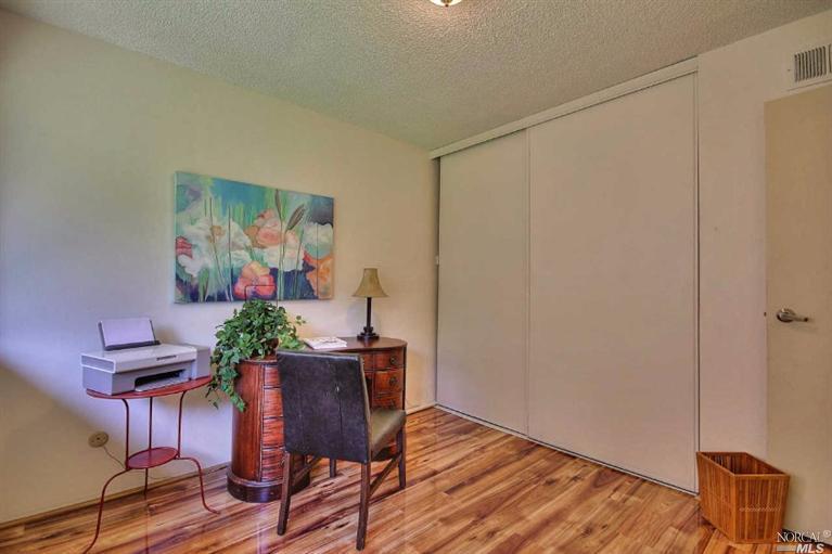 37 Flicker Dr, Novato, CA 94949 photo 14