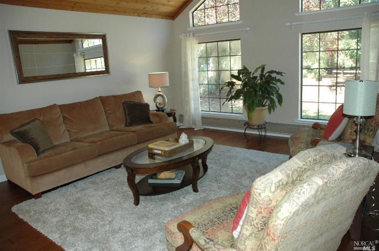 2155 Schaeffer Rd, Sebastopol, CA 95472 photo 2