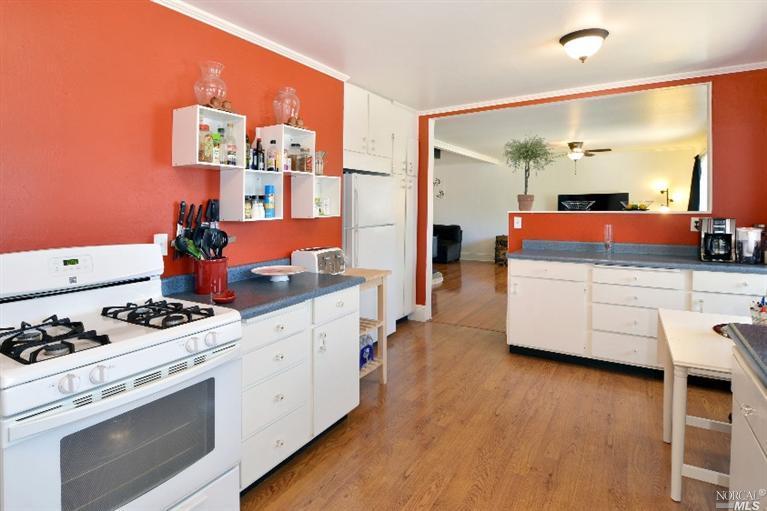 454 Wall St, Windsor, CA 95492 photo 7