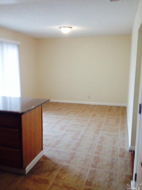 175 Amherst Ave, Vallejo, CA 94589 photo 2