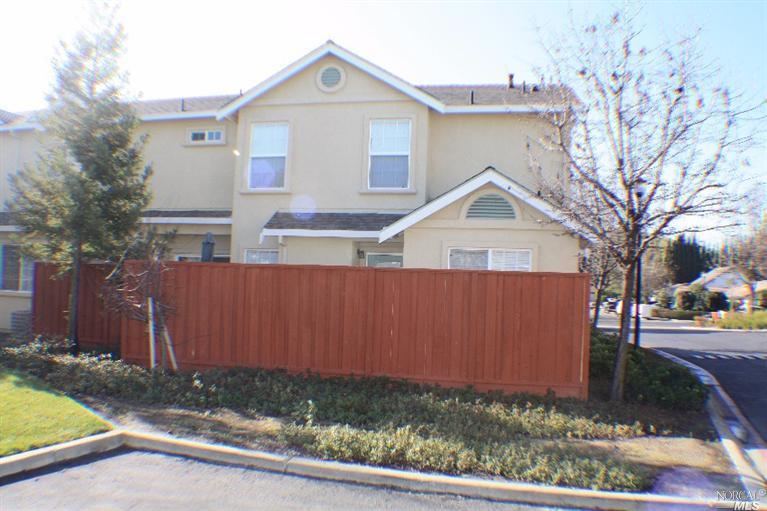 170 Rogue Ct, Fairfield, CA 94534 photo 2