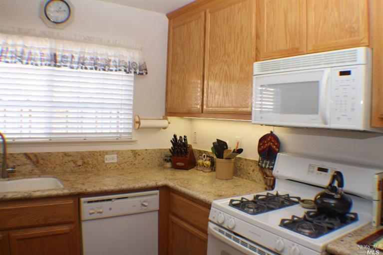 170 Rogue Ct, Fairfield, CA 94534 photo 4