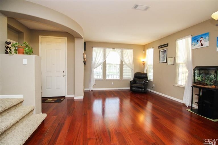2390 White Dr, Fairfield, CA 94533 photo 5