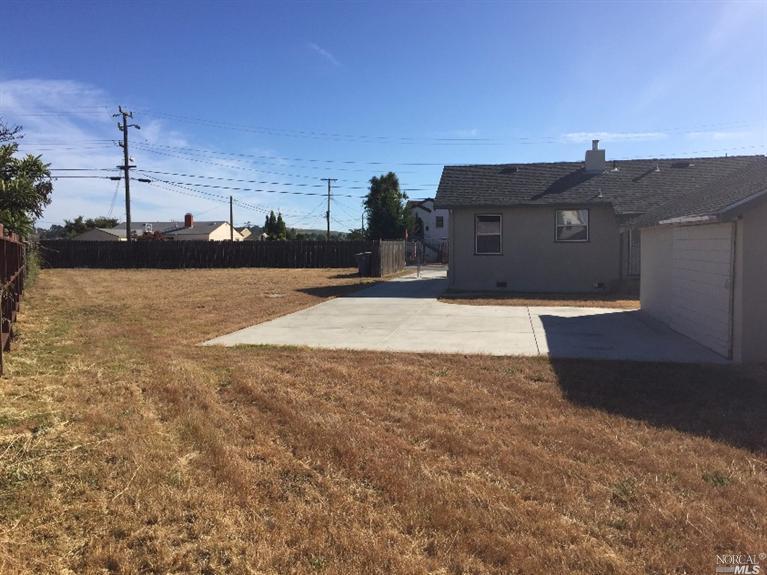 18 Thomas Ave, Vallejo, CA 94590 photo 4