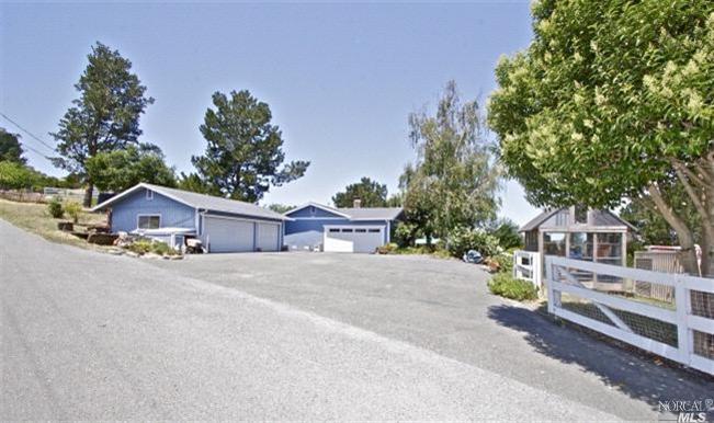 220 Eucalyptus Rd, Petaluma, CA 94952 photo 2
