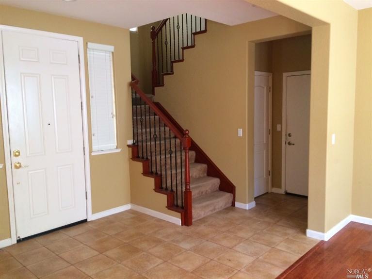 8360 Bennington Ct, Vallejo, CA 94591 photo 4
