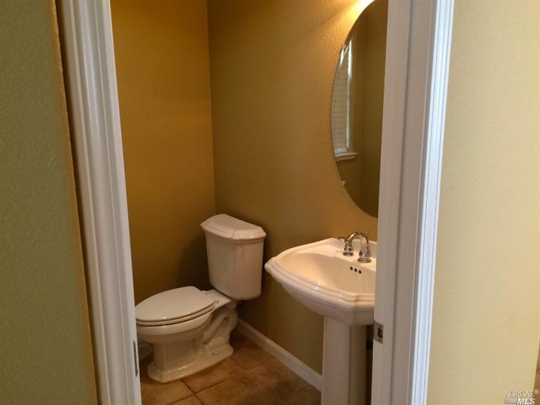 8360 Bennington Ct, Vallejo, CA 94591 photo 9