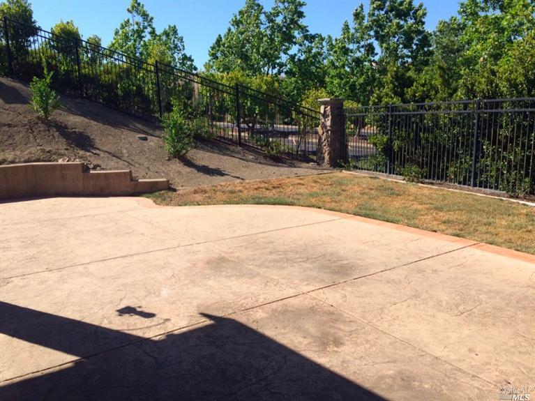 8360 Bennington Ct, Vallejo, CA 94591 photo 22