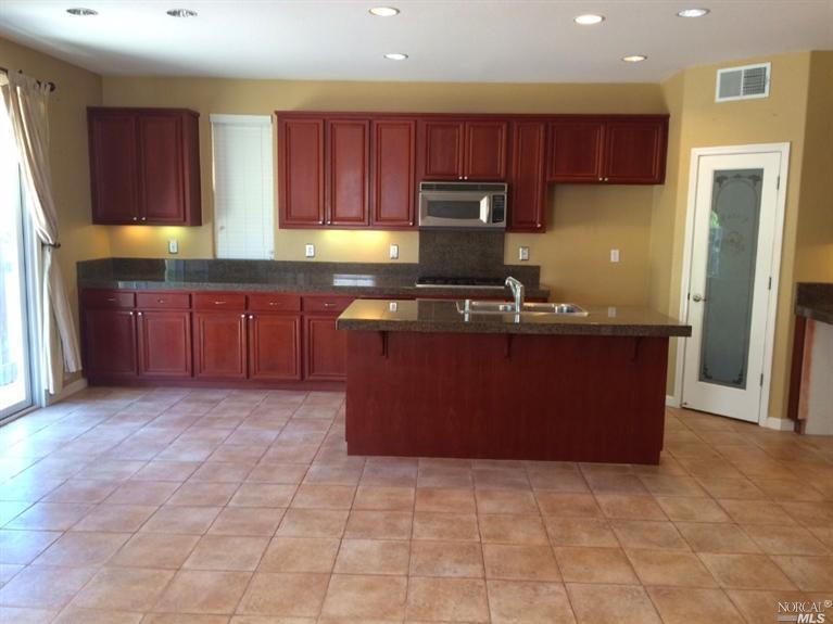 8360 Bennington Ct, Vallejo, CA 94591 photo 7