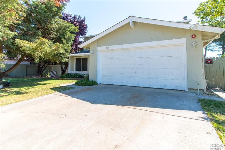 810 N Almond St, Dixon, CA 95620 photo 3