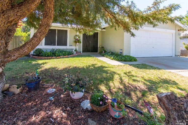 810 N Almond St, Dixon, CA 95620 photo 1