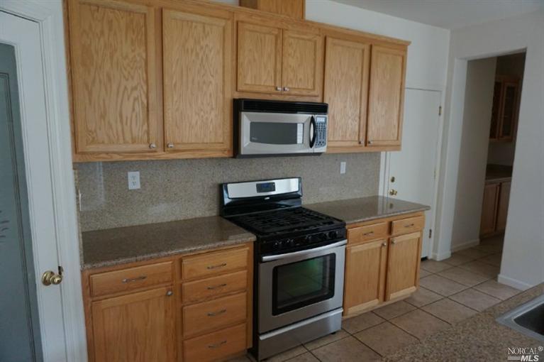 2471 Flatley Cir, Fairfield, CA 94533 photo 9