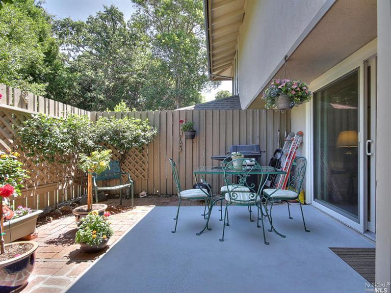 237 Roundtree Way, San Rafael, CA 94903 photo 3