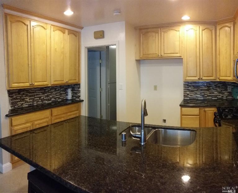 136 Pacific Ct, Vallejo, CA 94589 photo 7