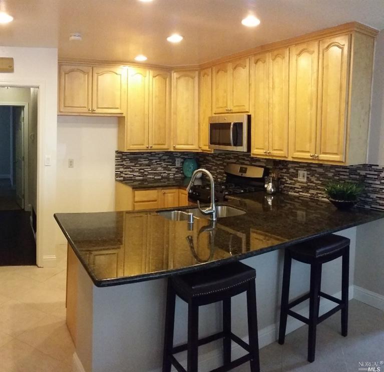 136 Pacific Ct, Vallejo, CA 94589 photo 6