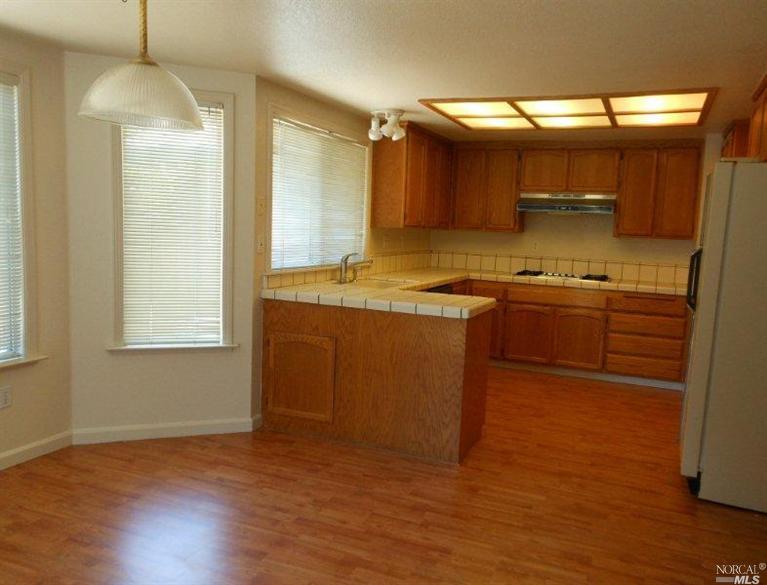 538 Pistachio Pl, Windsor, CA 95492 photo 9