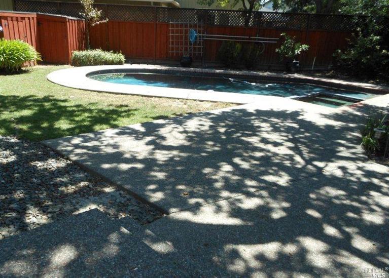 538 Pistachio Pl, Windsor, CA 95492 photo 12