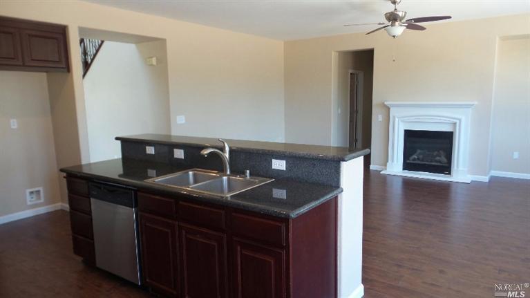 2462 Flatley Cir, Fairfield, CA 94533 photo 5