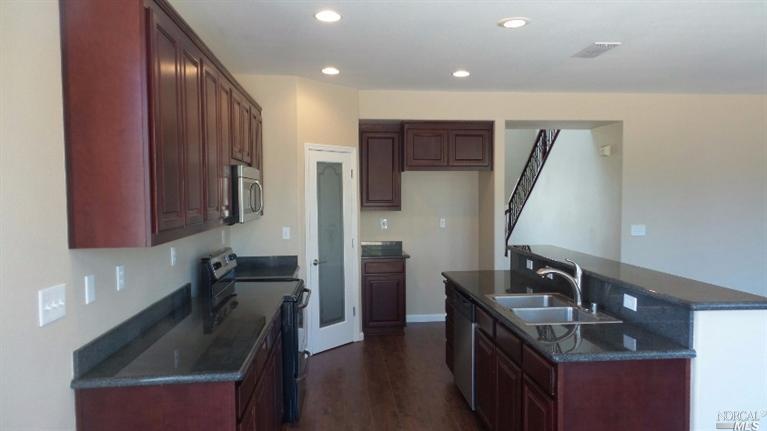 2462 Flatley Cir, Fairfield, CA 94533 photo 8