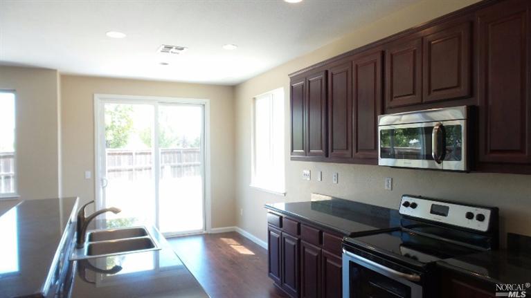 2462 Flatley Cir, Fairfield, CA 94533 photo 9