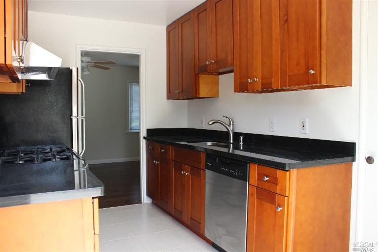 1319 Magazine St, Vallejo, CA 94591 photo 8