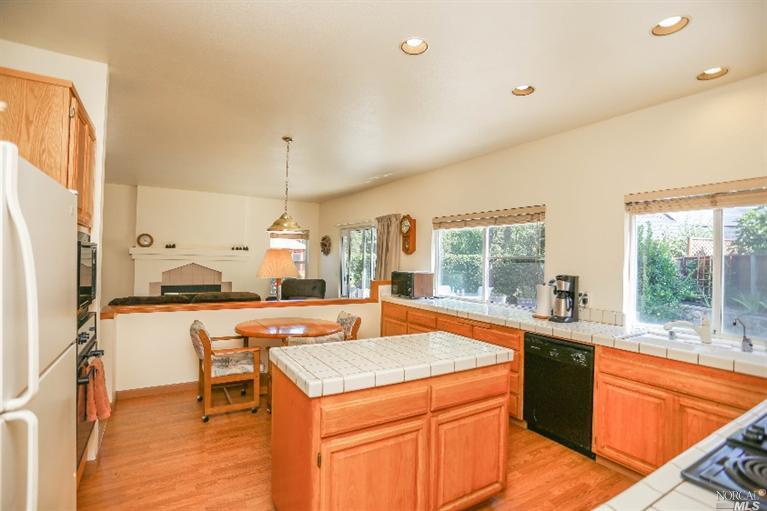 545 Leafhaven Ln, Windsor, CA 95492 photo 18