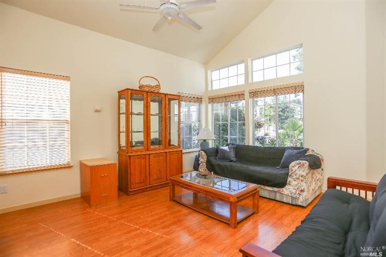 545 Leafhaven Ln, Windsor, CA 95492 photo 4