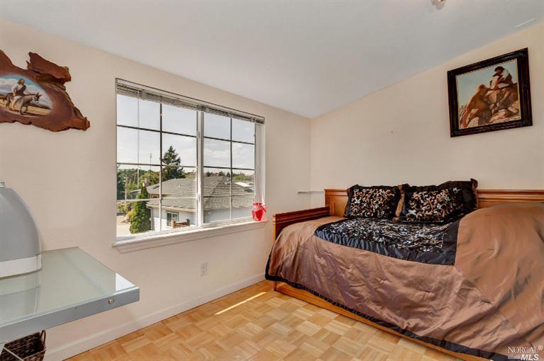 345 E T St, Benicia, CA 94510 photo 21