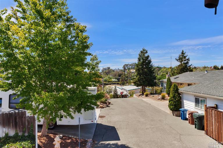345 E T St, Benicia, CA 94510 photo 8