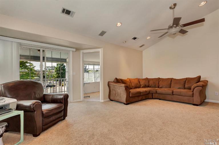 345 E T St, Benicia, CA 94510 photo 6