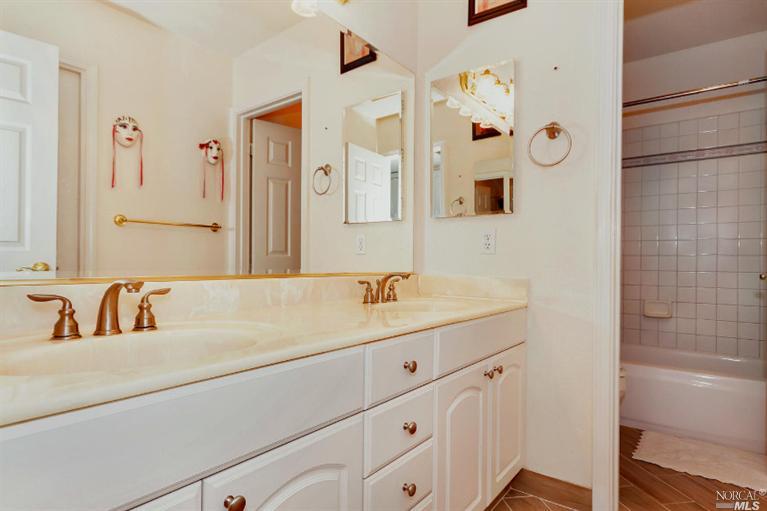 345 E T St, Benicia, CA 94510 photo 20