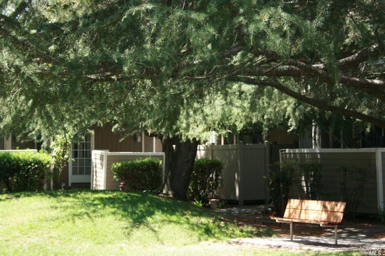 2127 W Steele Ln, Santa Rosa, CA 95401 photo 4