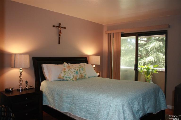 2127 W Steele Ln, Santa Rosa, CA 95401 photo 10