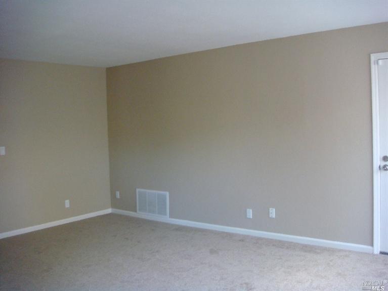 411 Locust Dr, Vallejo, CA 94591 photo 9